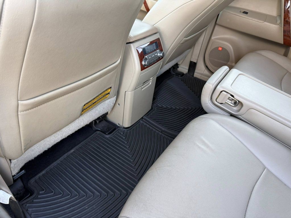 2013 Toyota Highlander Image 14