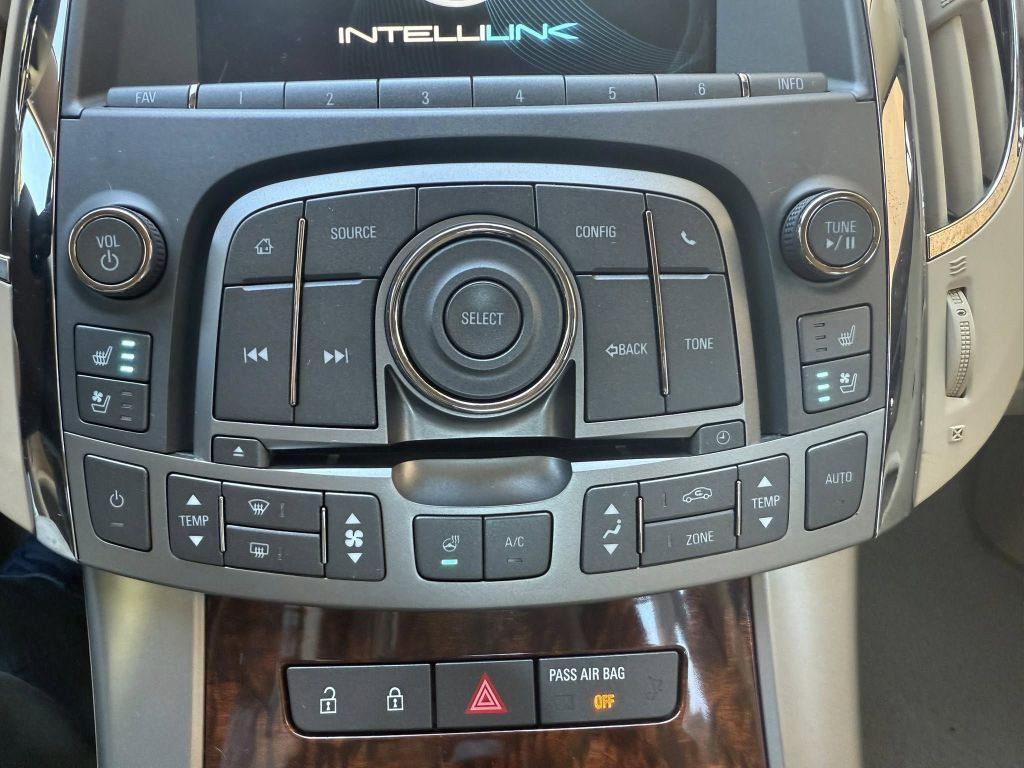 2013 Buick Lacrosse Image 21