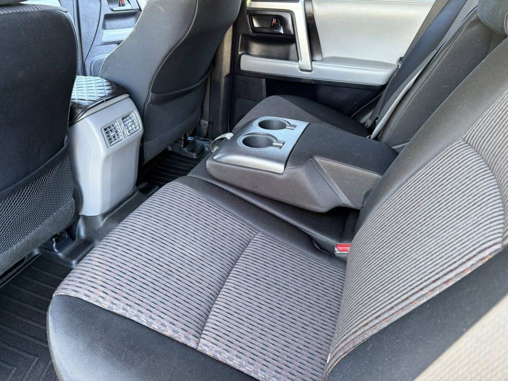 2013 Toyota 4Runner Image 17