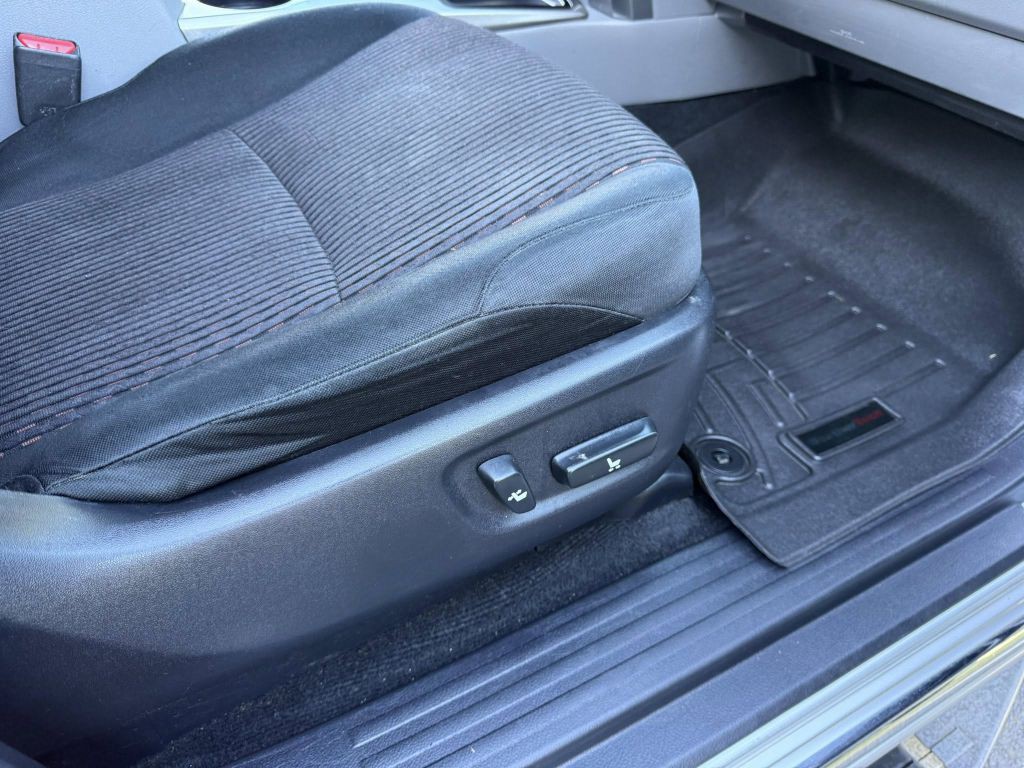 2013 Toyota 4Runner Image 21