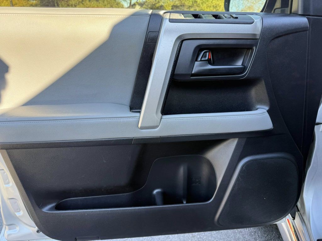 2013 Toyota 4Runner Image 23