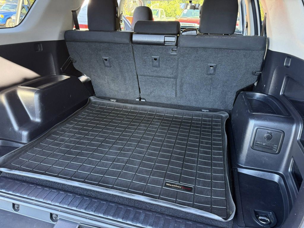 2013 Toyota 4Runner Image 32