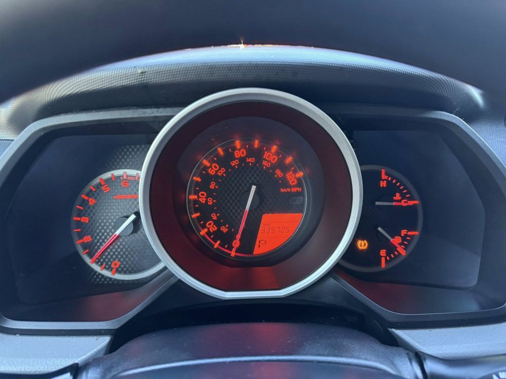 2013 Toyota 4Runner Image 35