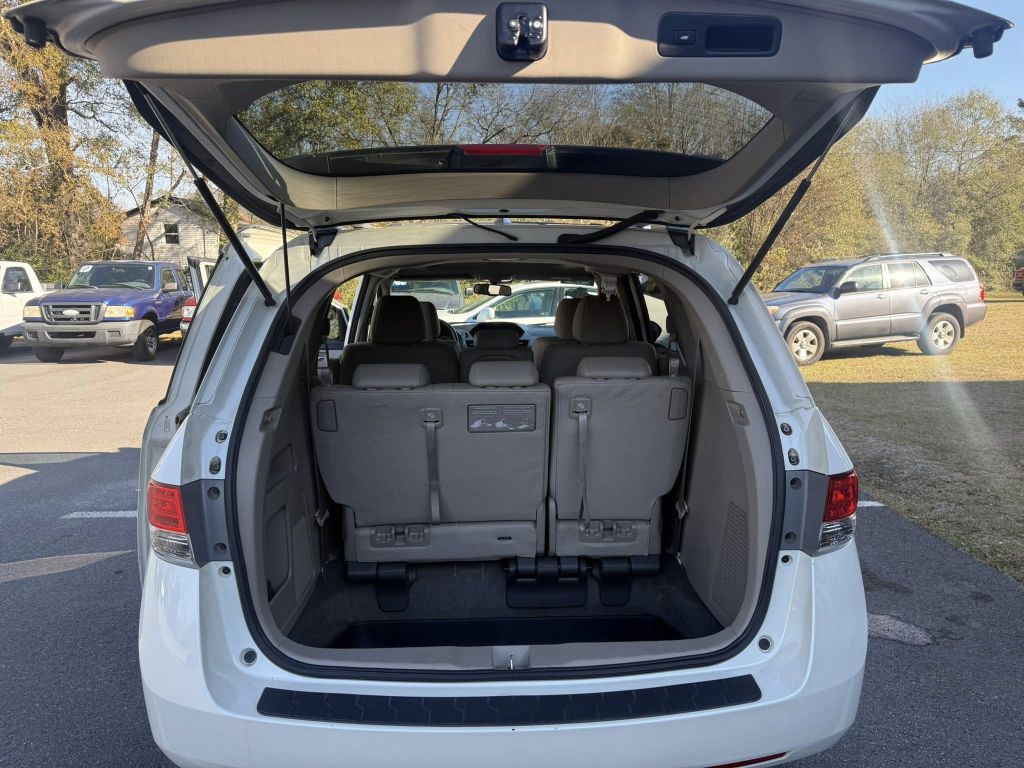 2015 Honda Odyssey Image 9