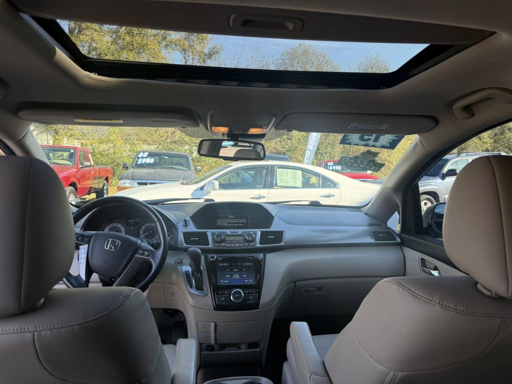2015 Honda Odyssey Image 17