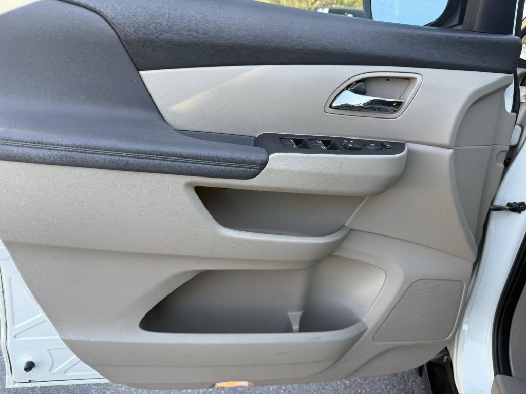 2015 Honda Odyssey Image 27