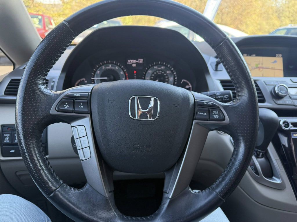 2015 Honda Odyssey Image 28