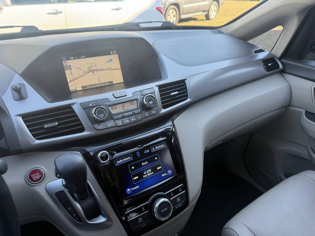 2015 Honda Odyssey Image 30