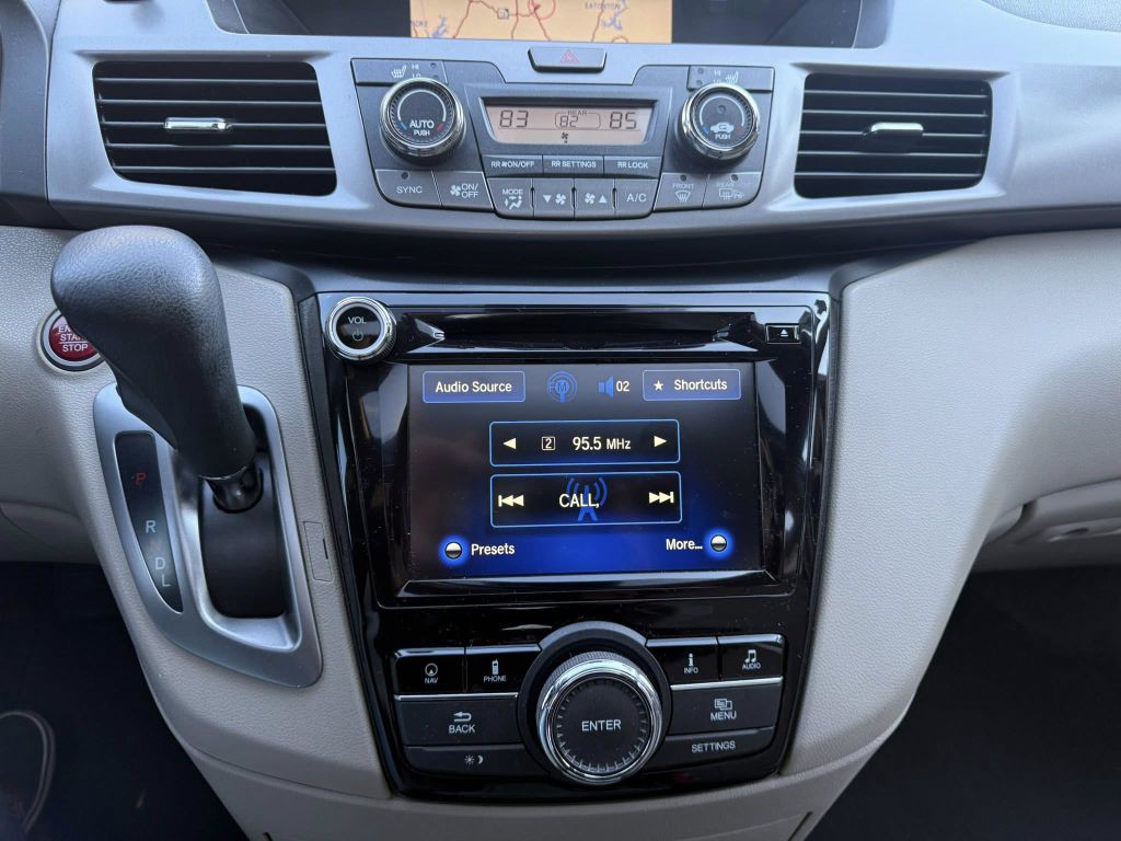 2015 Honda Odyssey Image 31