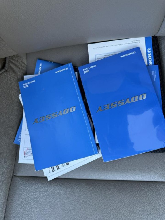 2015 Honda Odyssey Image 40