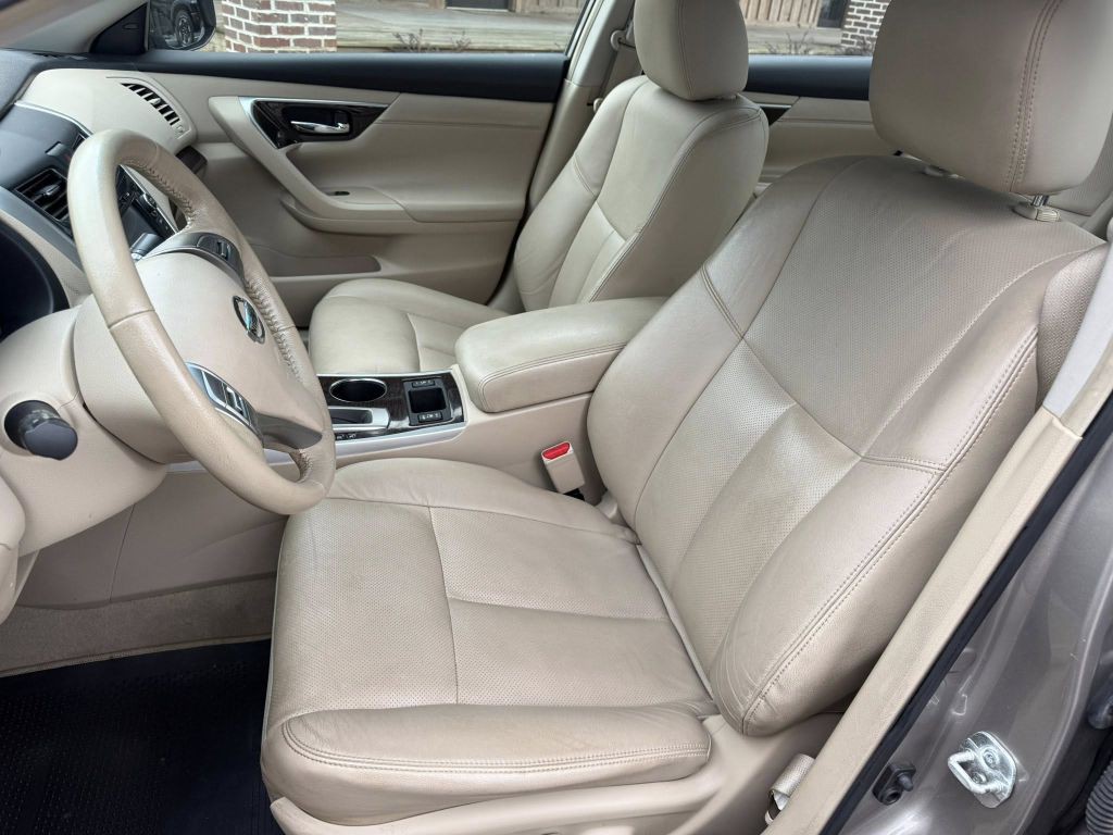 2013 Nissan Altima Image 12