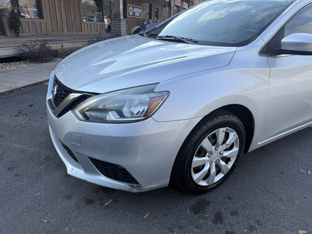 2016 Nissan Sentra Image 2