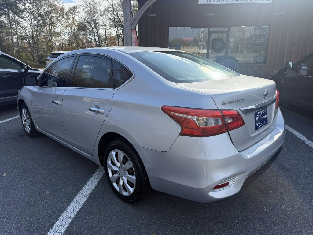 2016 Nissan Sentra Image 8