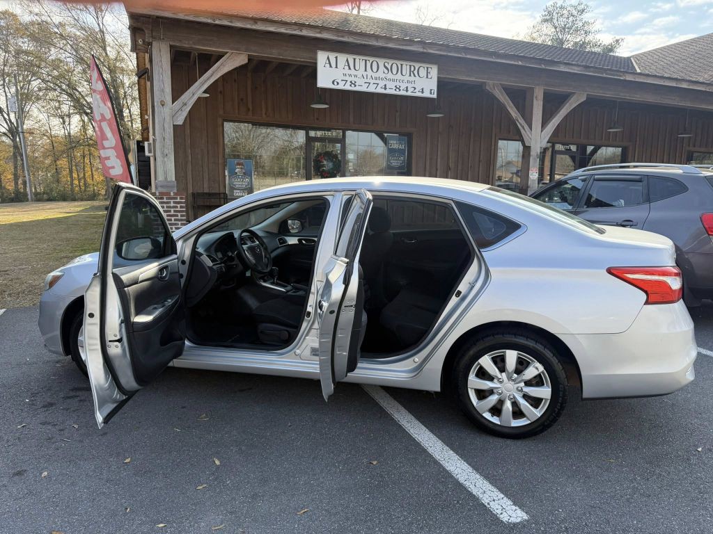 2016 Nissan Sentra Image 9