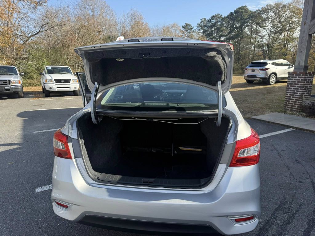 2016 Nissan Sentra Image 10