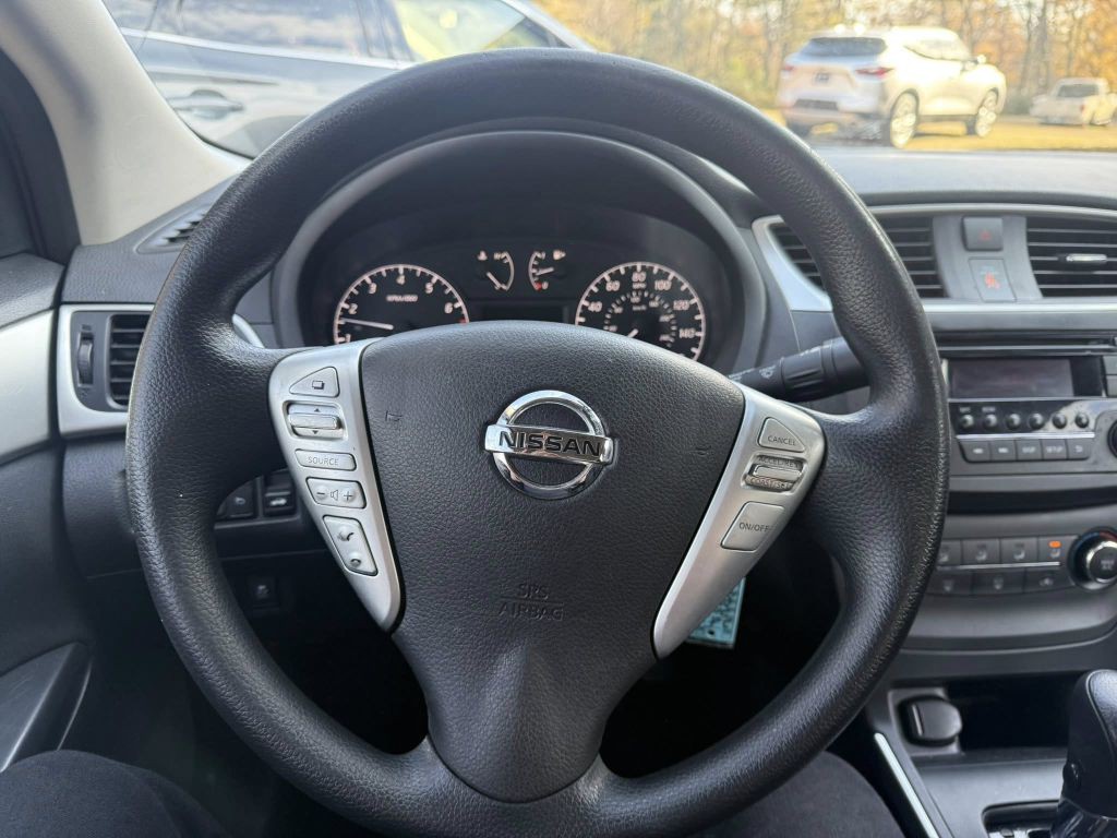 2016 Nissan Sentra Image 12