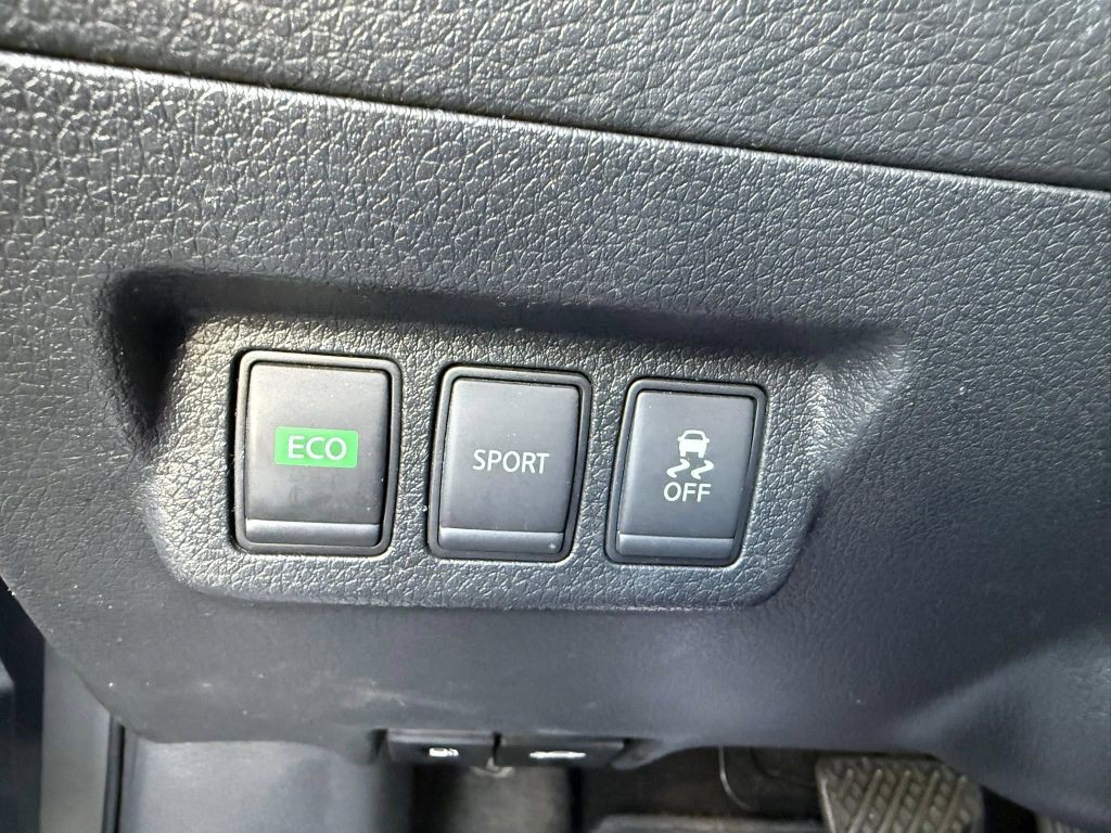 2016 Nissan Sentra Image 19