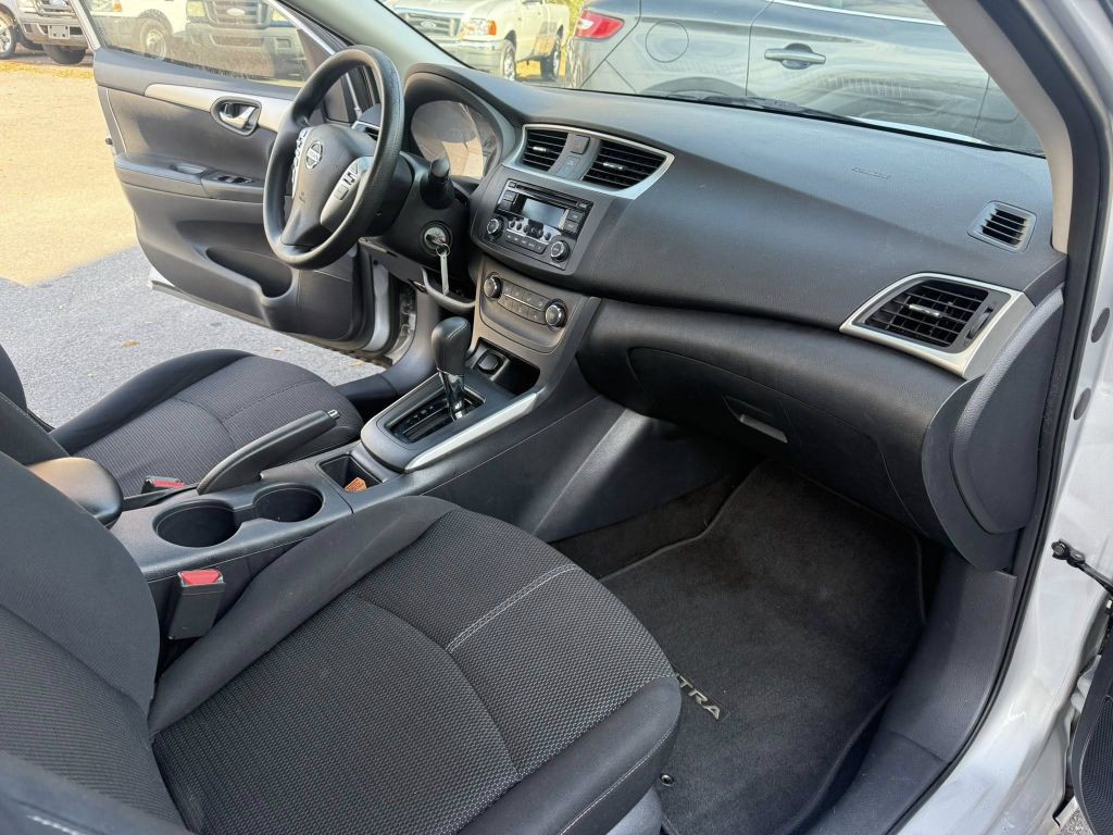2016 Nissan Sentra Image 21