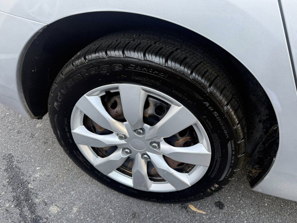 2016 Nissan Sentra Image 27