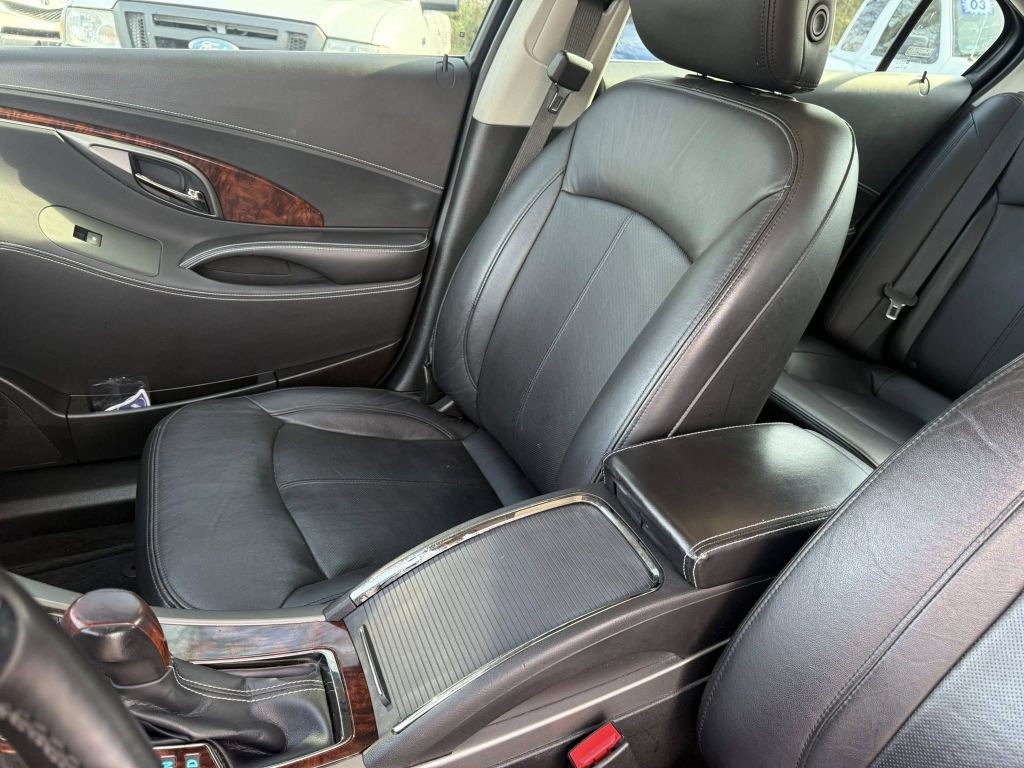 2013 Buick Lacrosse Image 12