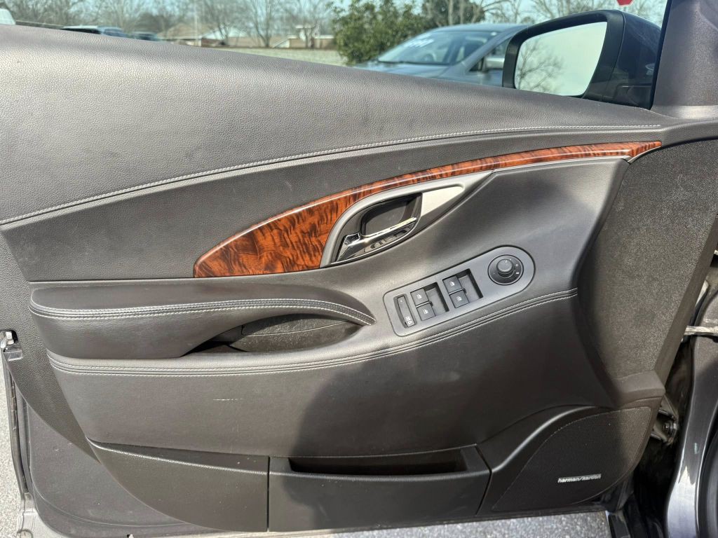 2013 Buick Lacrosse Image 16