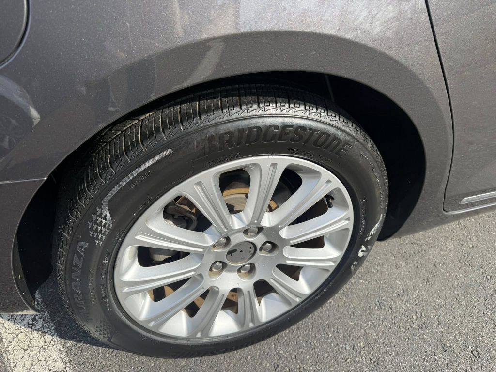 2013 Buick Lacrosse Image 36