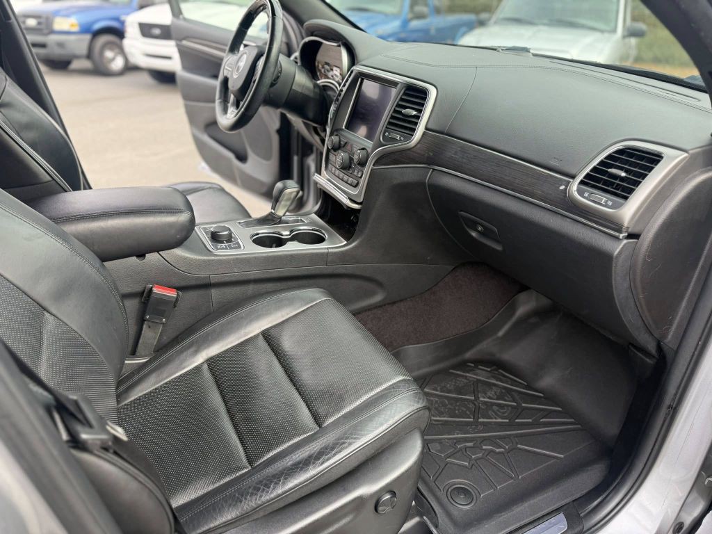 2018 Jeep Grand Cherokee Image 16