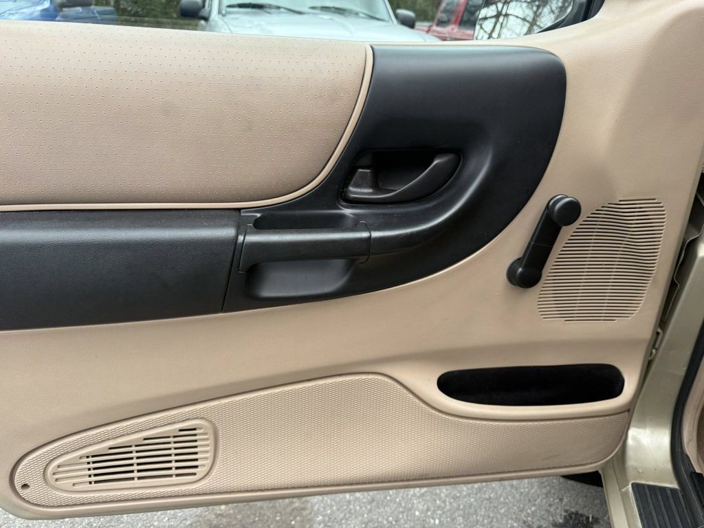 2002 Ford Ranger Image 16