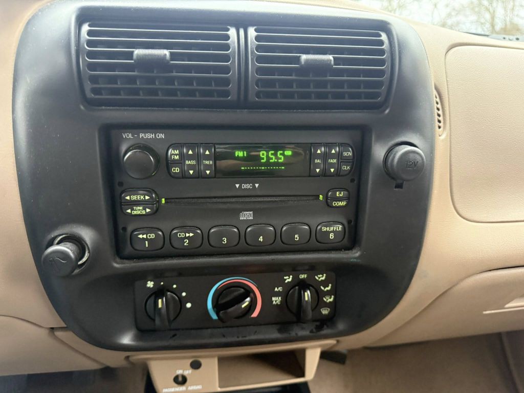 2002 Ford Ranger Image 17