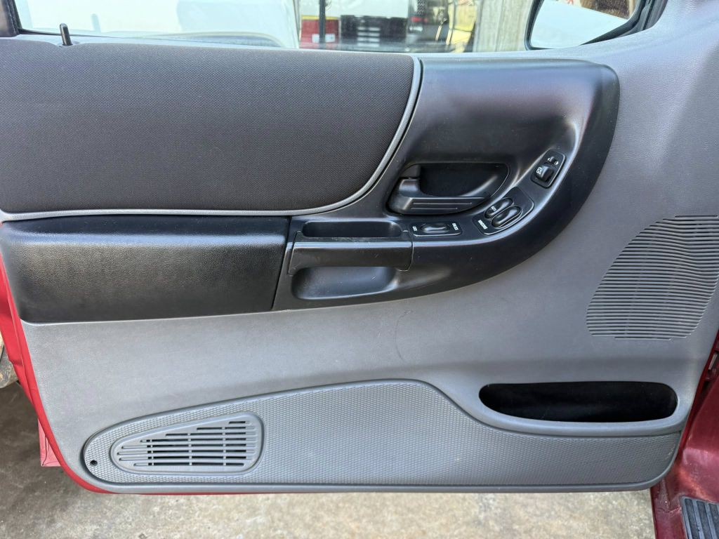 2004 Ford Ranger Image 15