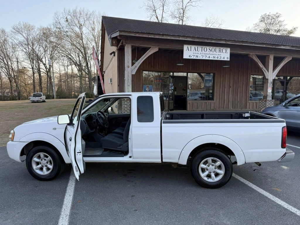 2003 Nissan Frontier Image 10