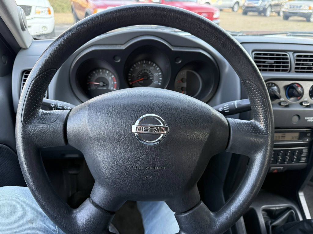 2003 Nissan Frontier Image 21