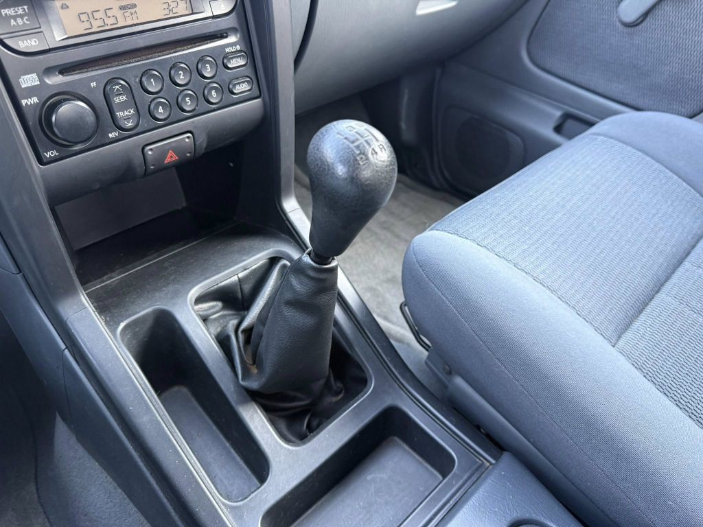 2003 Nissan Frontier Image 25