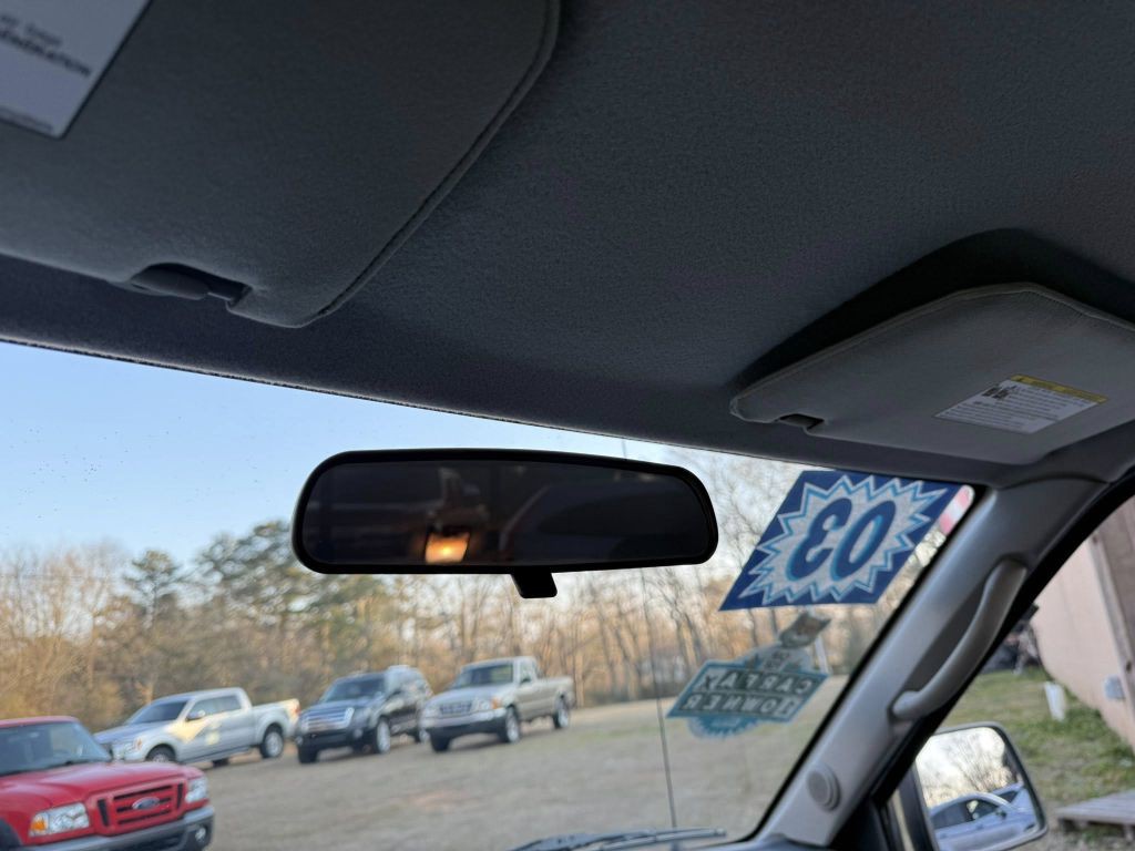 2003 Nissan Frontier Image 27