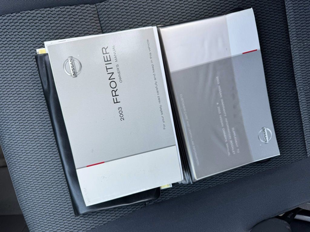 2003 Nissan Frontier Image 32