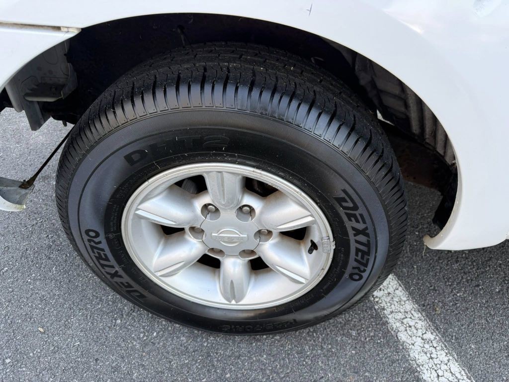 2003 Nissan Frontier Image 36