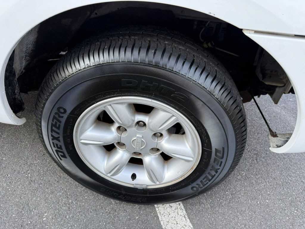 2003 Nissan Frontier Image 37