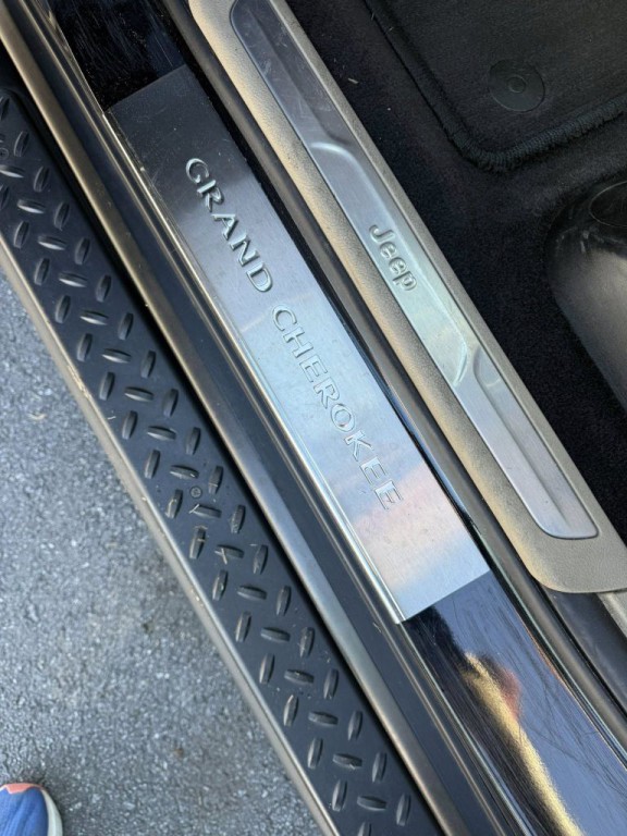 2018 Jeep Grand Cherokee Image 25