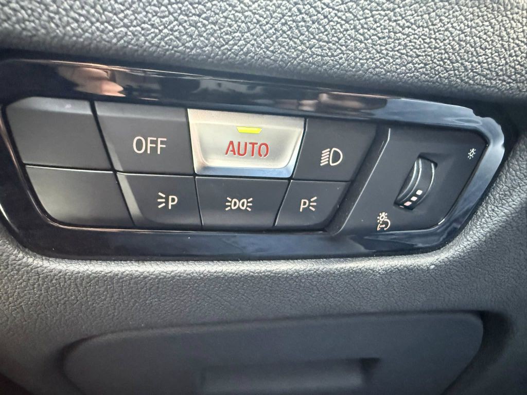 2020 BMW 3 Series Image 34