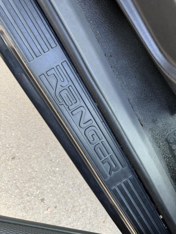 2004 Ford Ranger Image 12