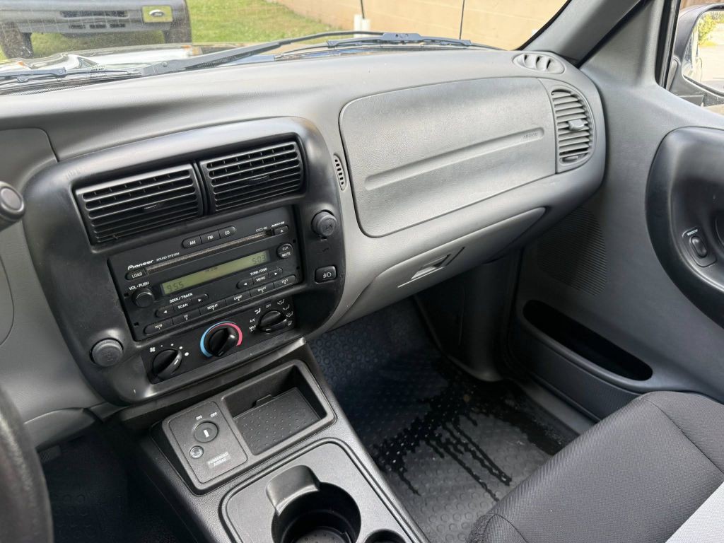 2004 Ford Ranger Image 16