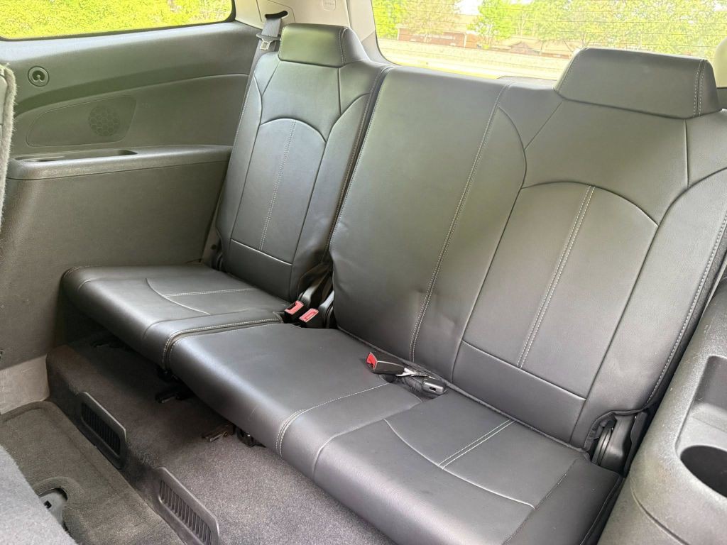 2015 Chevrolet Traverse Image 17