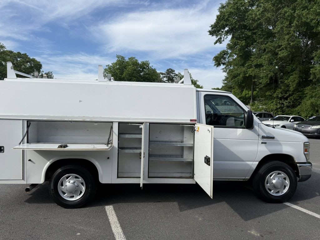 2014 Ford Econoline Image 2