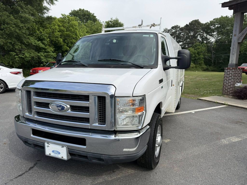 2014 Ford Econoline Image 9