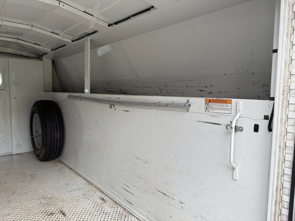 2014 Ford Econoline Image 15