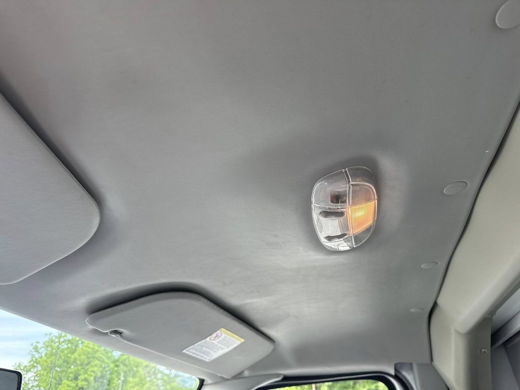 2014 Ford Econoline Image 31