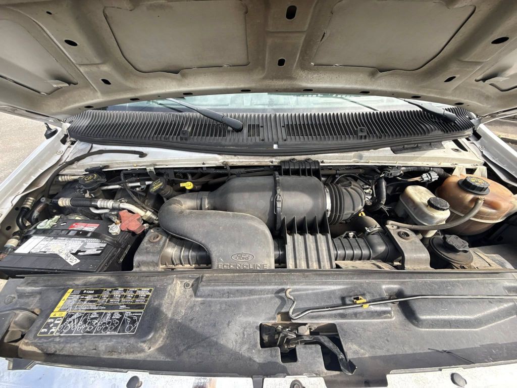 2014 Ford Econoline Image 41