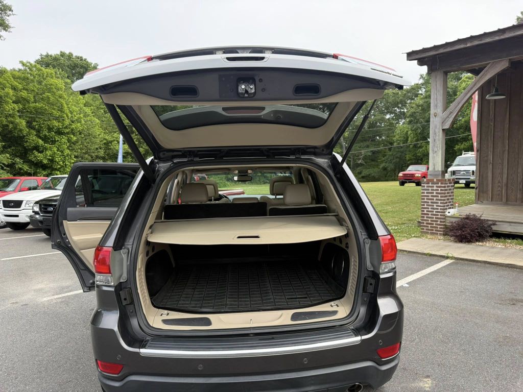 2017 Jeep Grand Cherokee Image 14