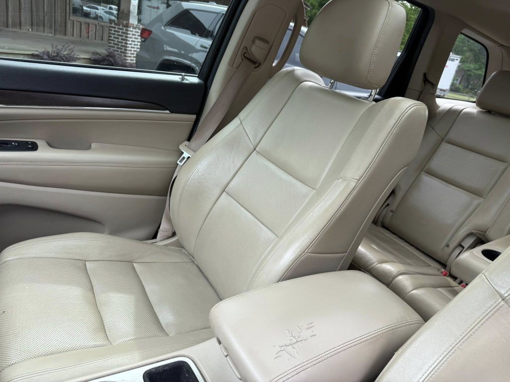 2017 Jeep Grand Cherokee Image 17