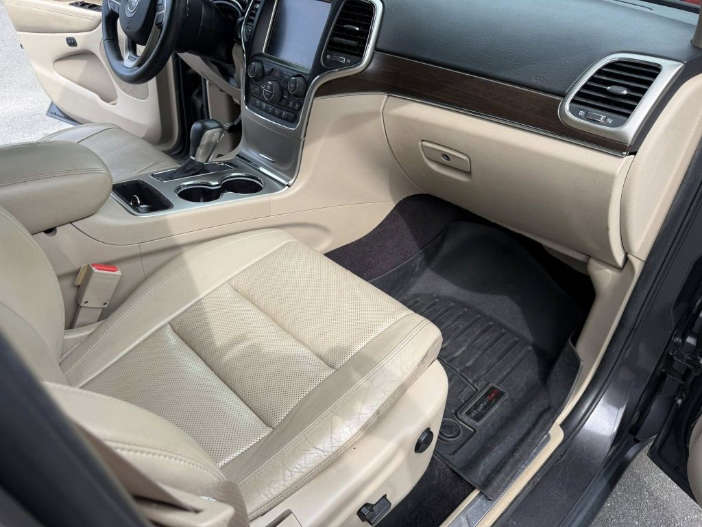 2017 Jeep Grand Cherokee Image 18